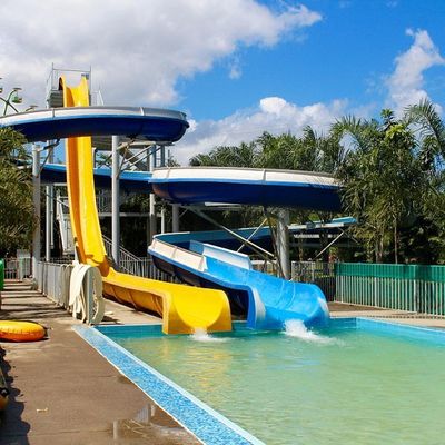 좋은 가격 High Speed Racing Fiberglass Water Park Slide with 6-8mm Thickness and Over 10 Years Service Life 온라인으로