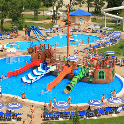 인기 있는 어린이 아쿠아 파크 워터 플레이그라운드 해적선 수영장 슬라이드 스플래시 패드 포함
